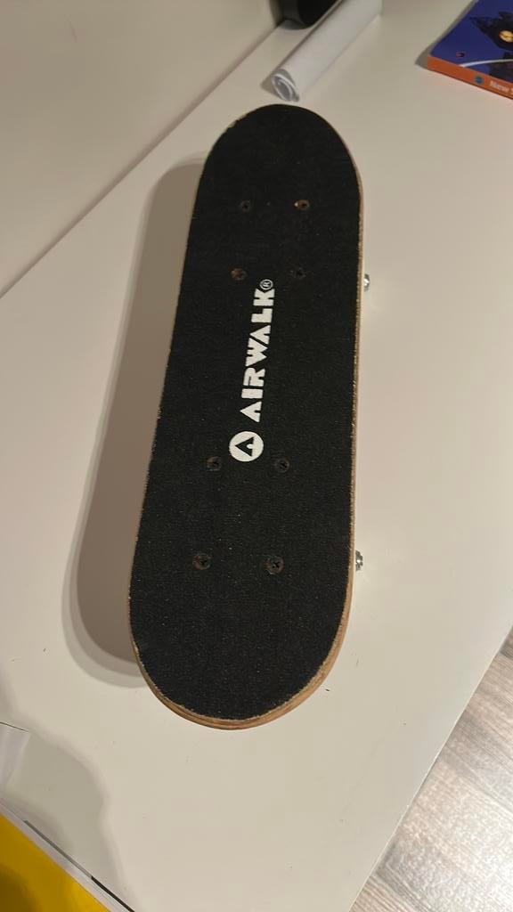 Binnen skateboard (mini), Enlèvement, Comme neuf, Skateboard