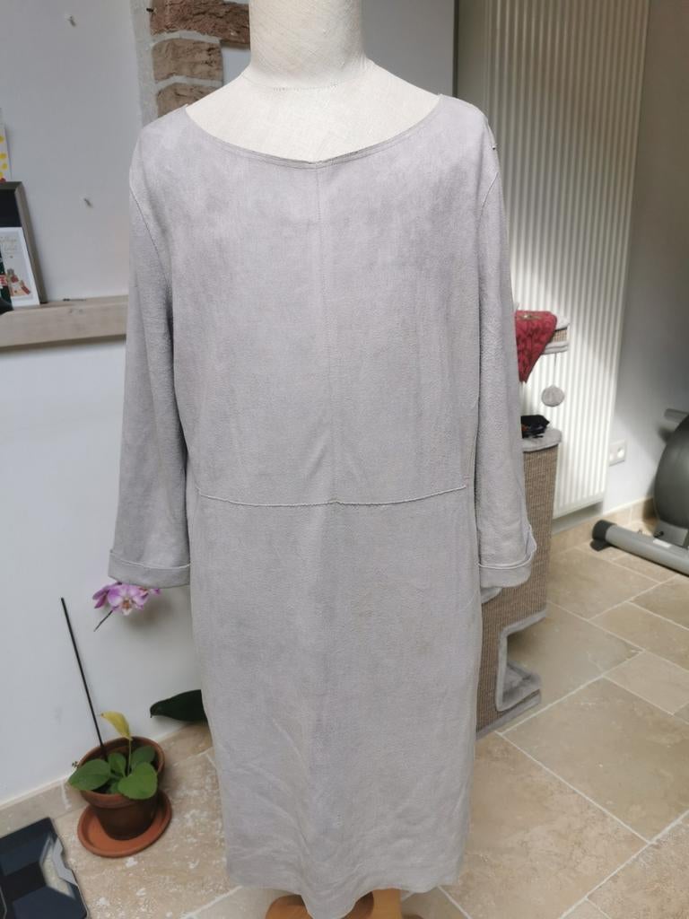 Heel mooie parel grijze jurk van Esqualo, Kleding | Dames, Ophalen of Verzenden, Nieuw, Maat 42/44 (L)