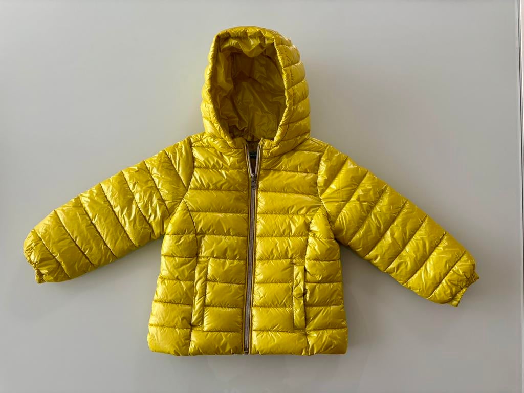 Veste hiver matelassée jaune Benetton 3/4 ans, Enlèvement ou Envoi, Pull ou Veste, Comme neuf, Benetton