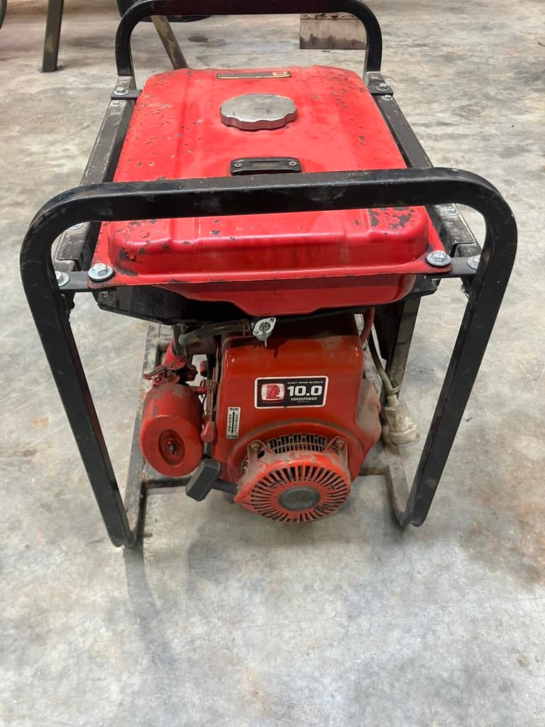 Stroom generator 5000 watt, Ophalen, Gebruikt, Minder dan 5 kVA, Benzine