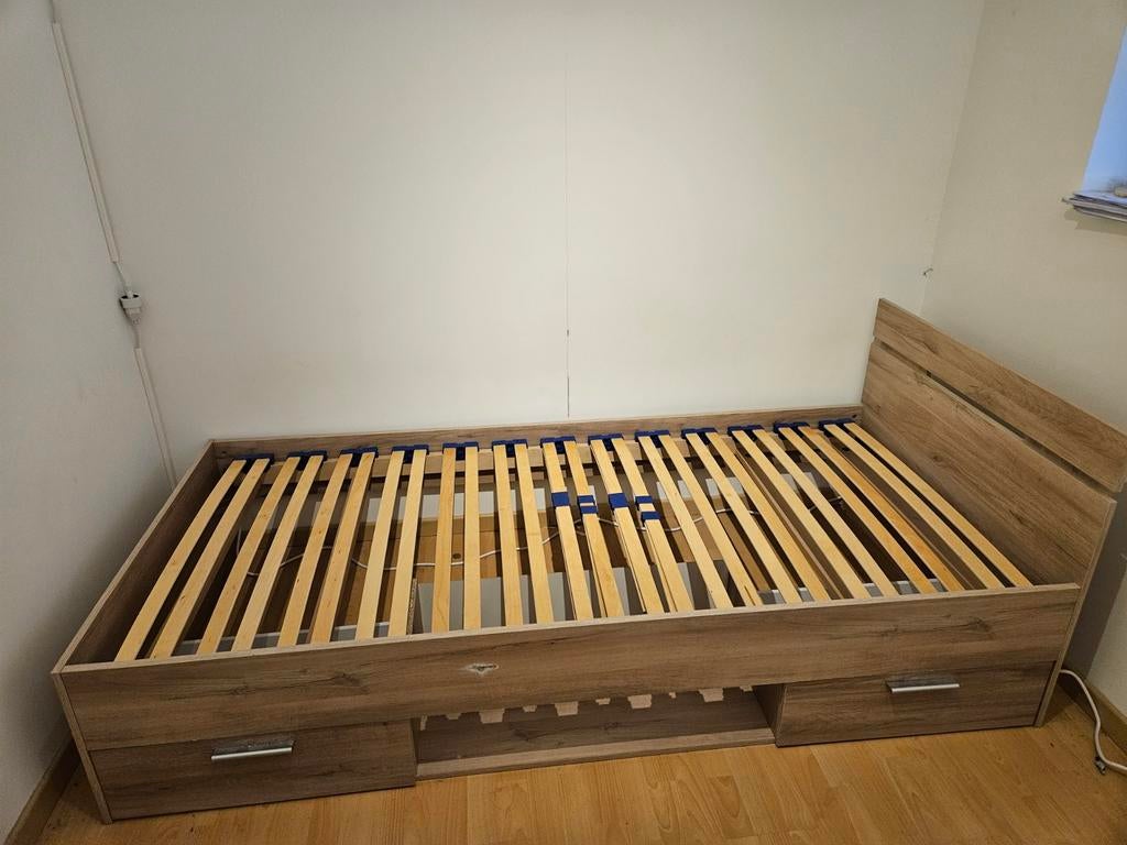 Lit 1 personne avec sommier et matelas, Enlèvement