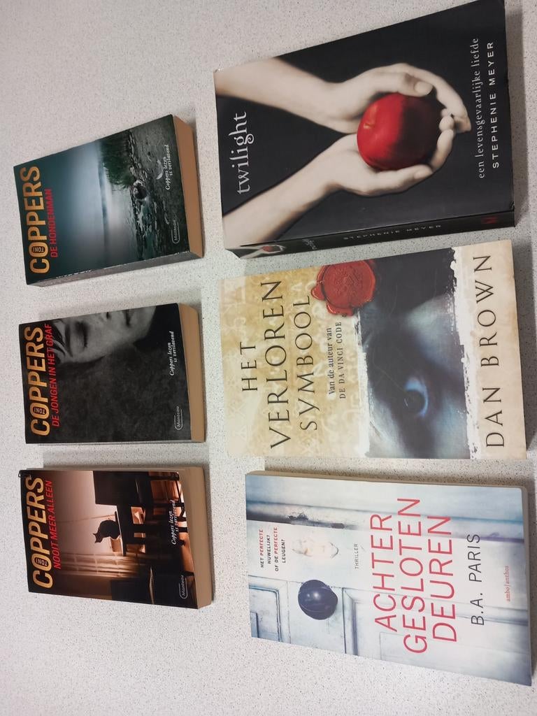 Lot de 6 livres, thrillers et thèmes policiers, Livres, Enlèvement, Comme neuf