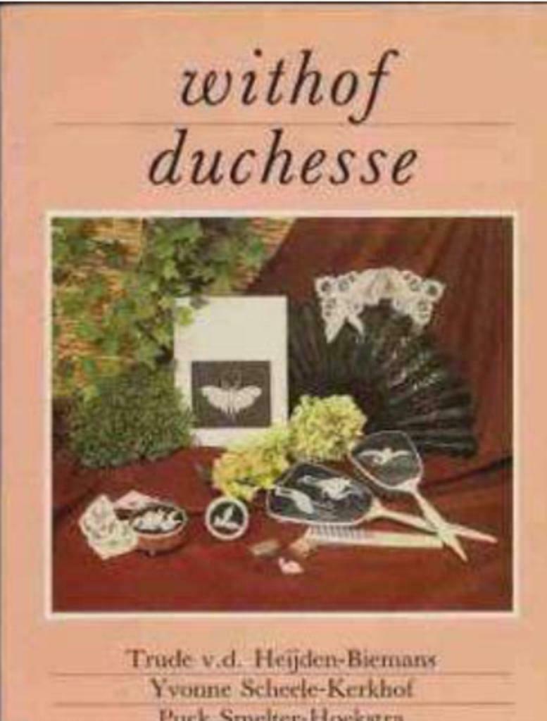 Withof duchesse, Trude v.d.Heijden-Biemans (kantklossen), Envoi