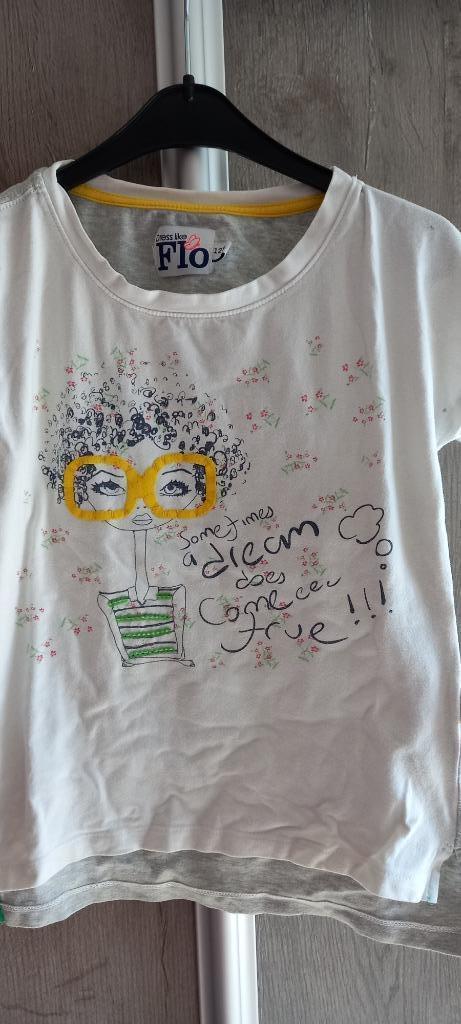 wit T-shirt met grijze rug met meisje like flo maat 128, Kinderen en Baby's, Kinderkleding | Maat 128, Zo goed als nieuw, Meisje