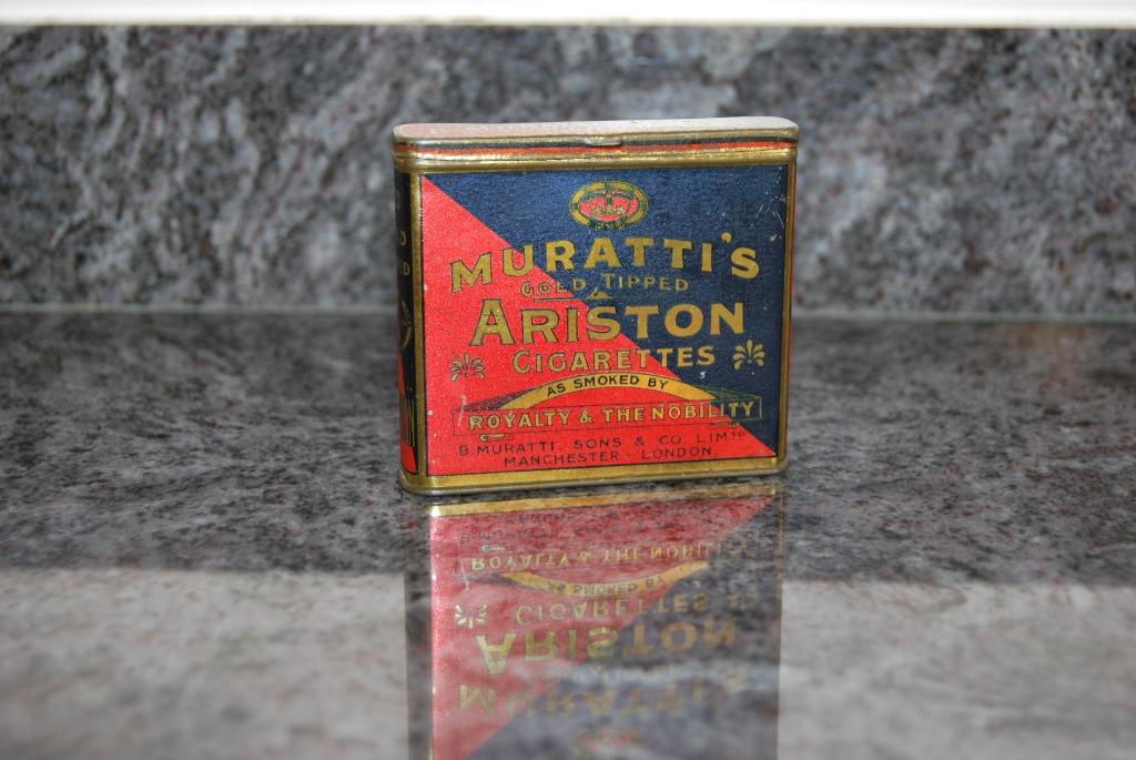 ANCIENNE BOITE A CIGARETTES. MURATTI'S GOLD TIPPED ARISTON, Envoi