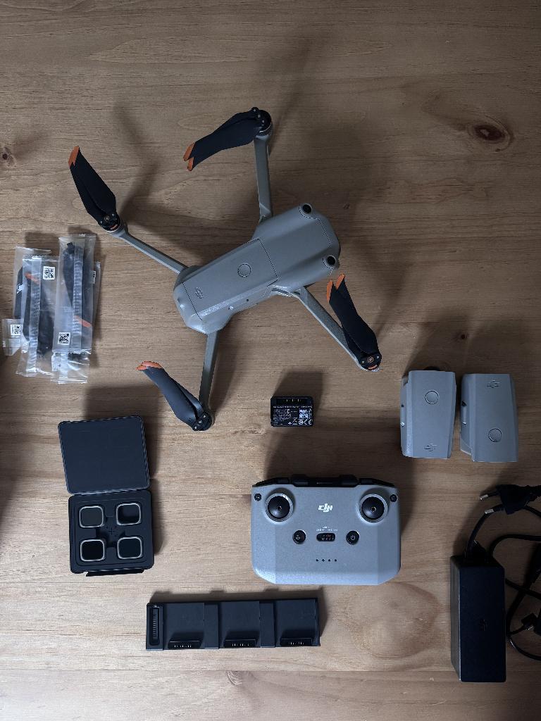 Drone - DJI Air 2S + 'fly more' combo, TV, Hi-fi & Vidéo, Drones, Drone avec caméra, 250 à 900 g, Qualité supérieure, Comme neuf