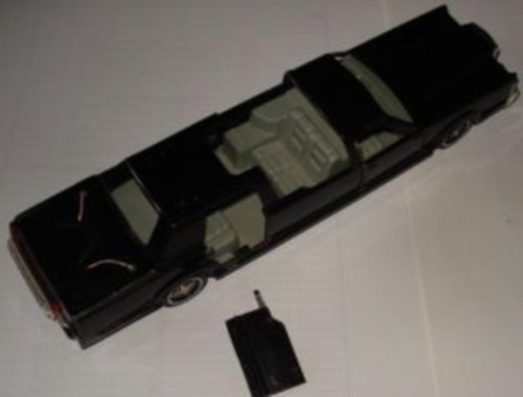 Lincoln Town Car Limousine Majorette 1/32 1:32, Verzenden, Gebruikt, Auto, Overige merken