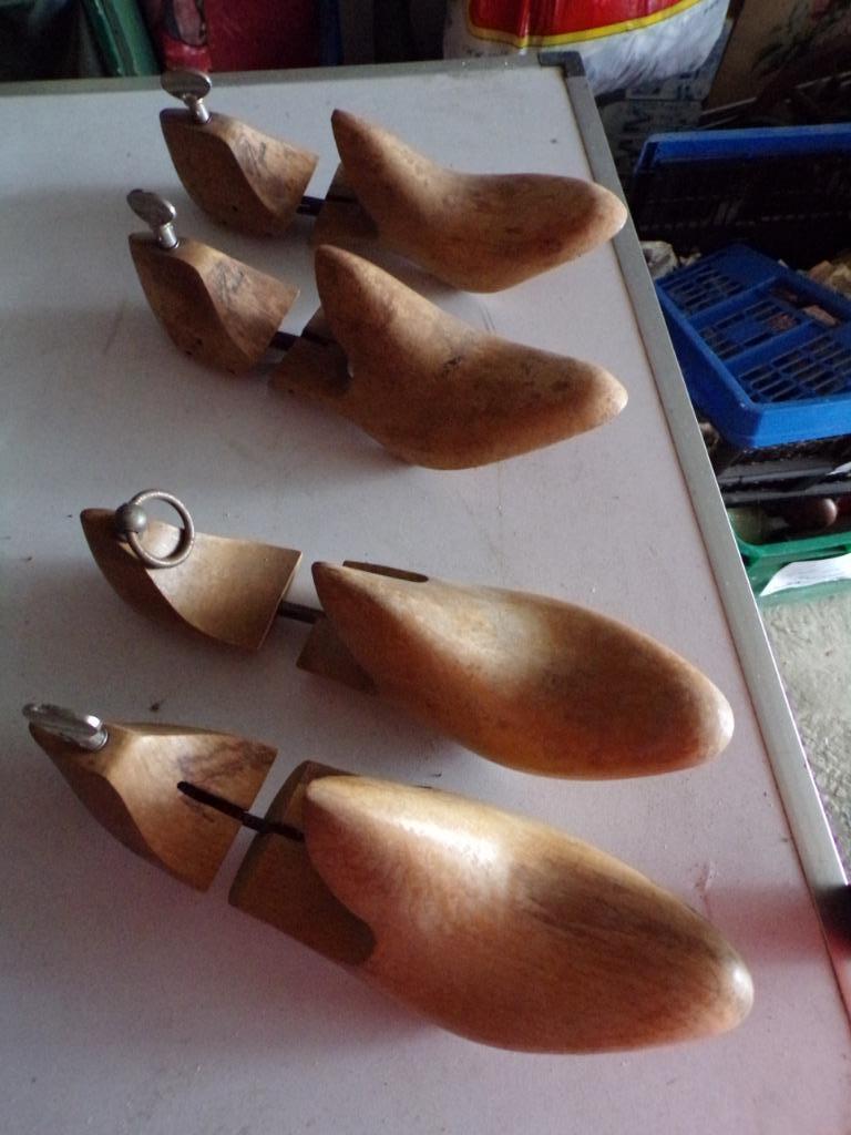 FORMES EN BOIS POUR CHAUSSURES EMBAUCHOIRS, Antiquités & Art, Enlèvement