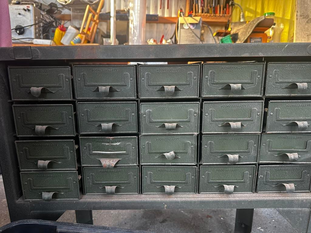 Rangement militaire, Ophalen, Zo goed als nieuw