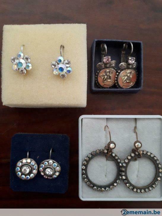1 à 4 paires de boucles d'oreille swarovski, Ophalen of Verzenden, Gebruikt, Overige materialen