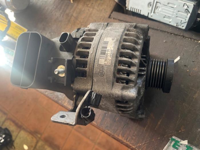 Dynamo van een BMW 1-Serie, Auto-onderdelen, Motor en Toebehoren, BMW, Gebruikt, 3 maanden garantie, Ophalen of Verzenden