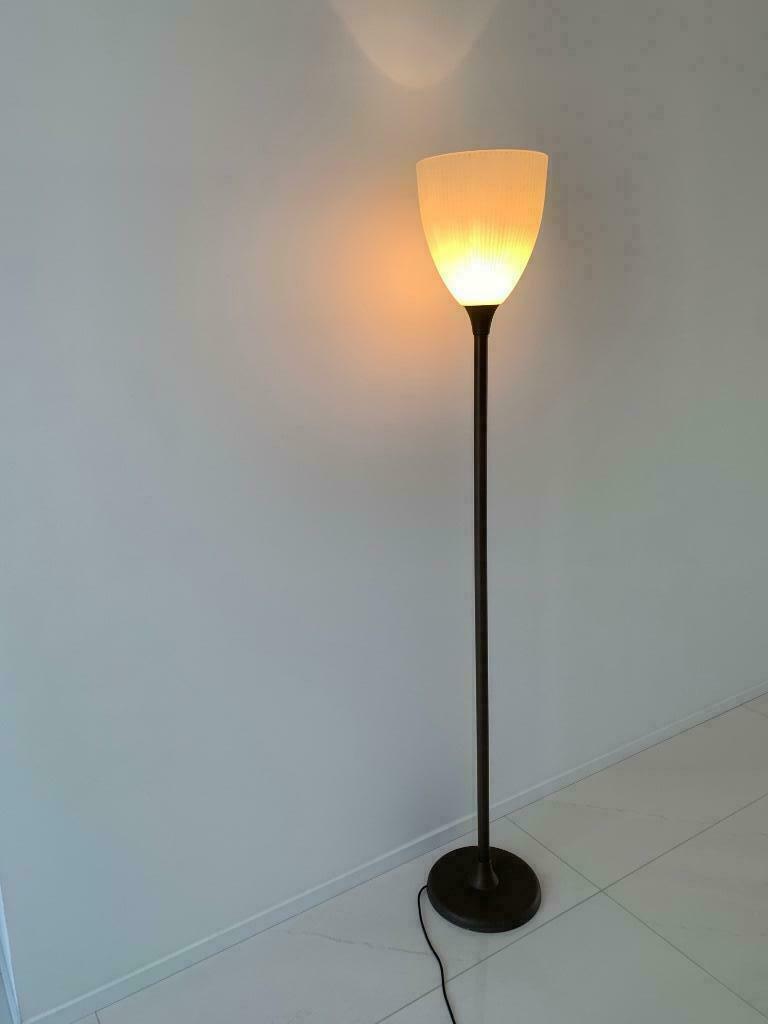Schemerlamp, Ophalen, Zo goed als nieuw