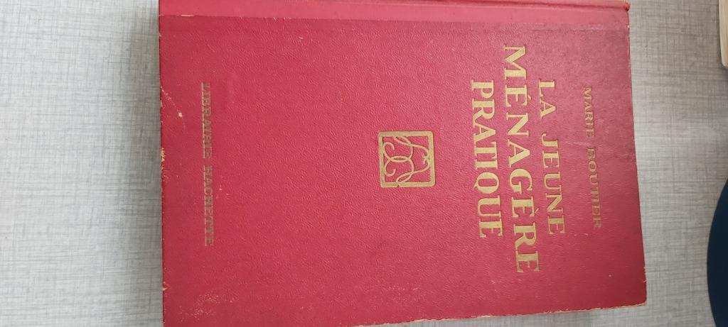 Kartonnen boek, Gelezen, Marie Boutier, Overige typen, Ophalen of Verzenden