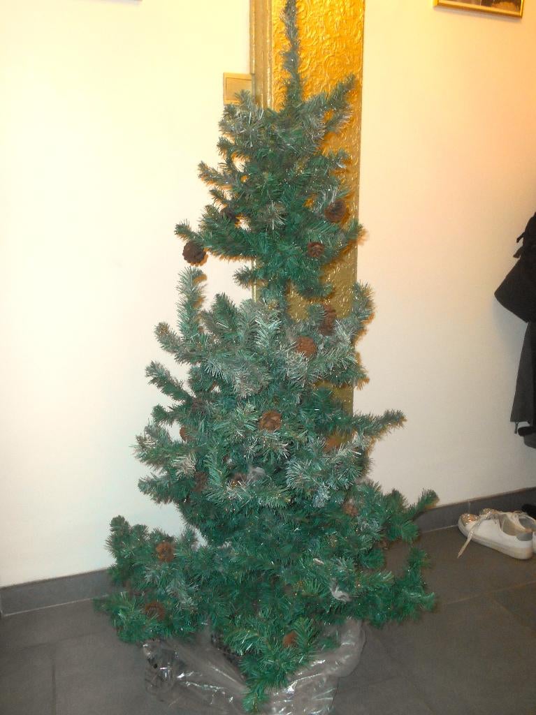 sapin de Noël artificiel 1,6m avec pommes de pin et pied, Enlèvement ou Envoi, Utilisé