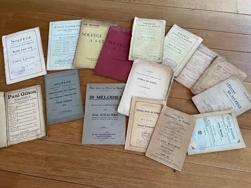 Oude Muziekboekjes( 16 stuks) solfège van +_ 1925, Enlèvement ou Envoi, Utilisé, Autres sujets/thèmes