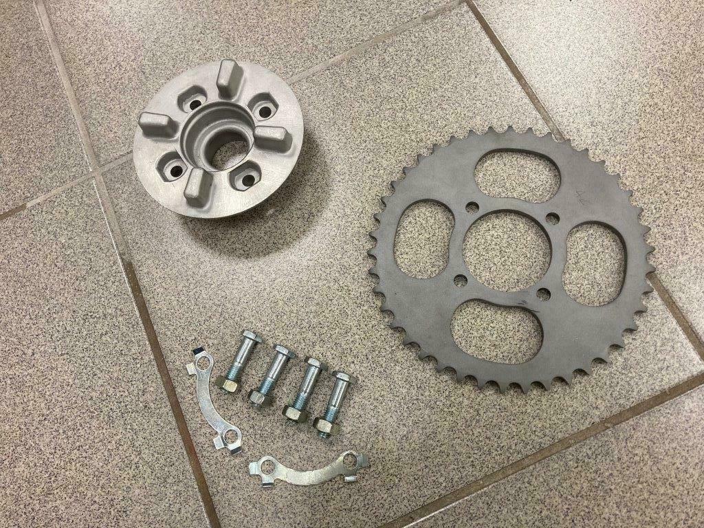 Ensemble pignon roue ARR 42 dents d'origine HONDA CD50, C50, Motoren, Ophalen of Verzenden, Nieuw