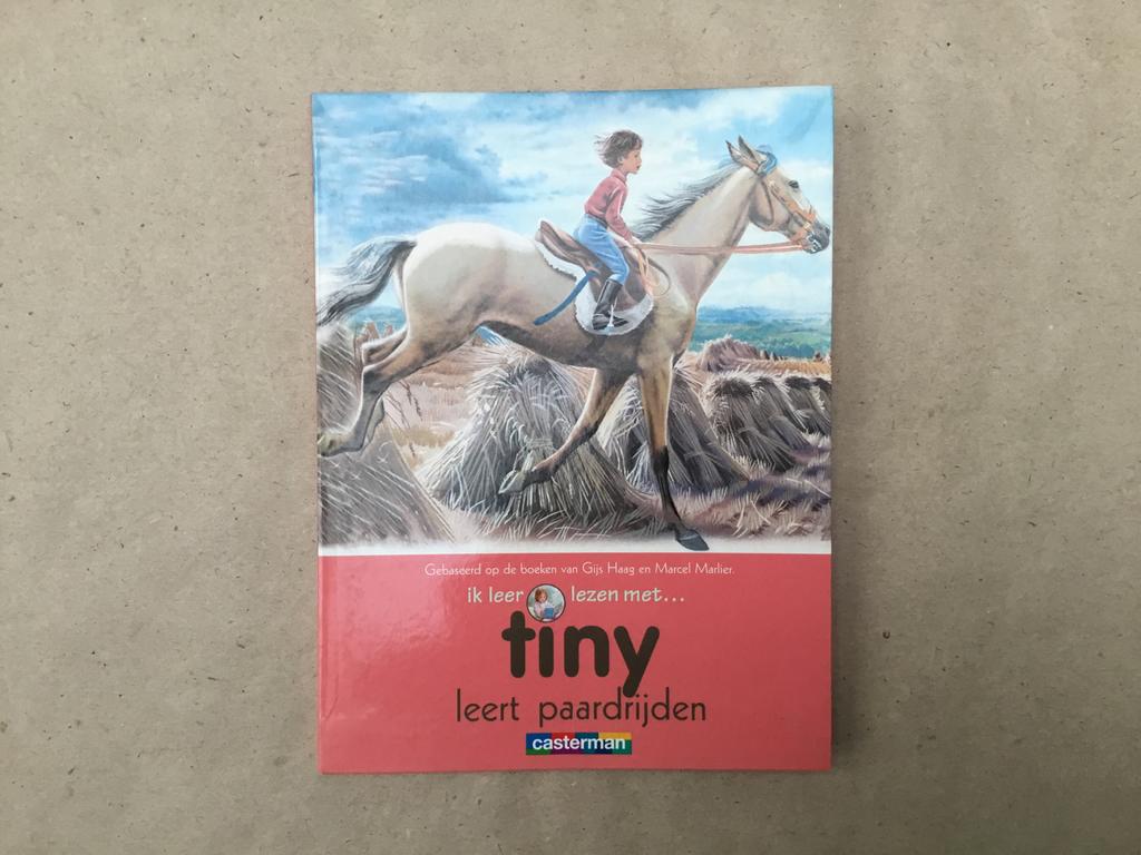 Livret J'apprends à lire avec Tiny apprend à monter à cheval, Livres, Enlèvement ou Envoi, Comme neuf, Fiction général