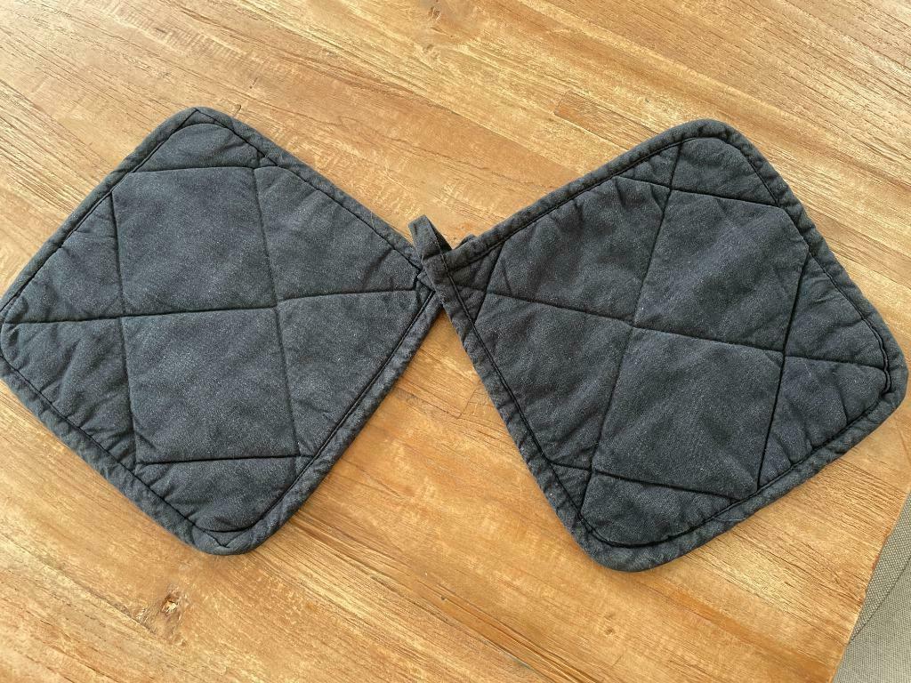 2 grandes maniques, Enlèvement ou Envoi, Comme neuf, Gris, Autres types