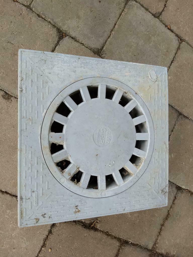 Afvoer klok, Doe-het-zelf en Bouw, Buizen en Afvoer, Afvoer, PVC, Ophalen of Verzenden, Zo goed als nieuw