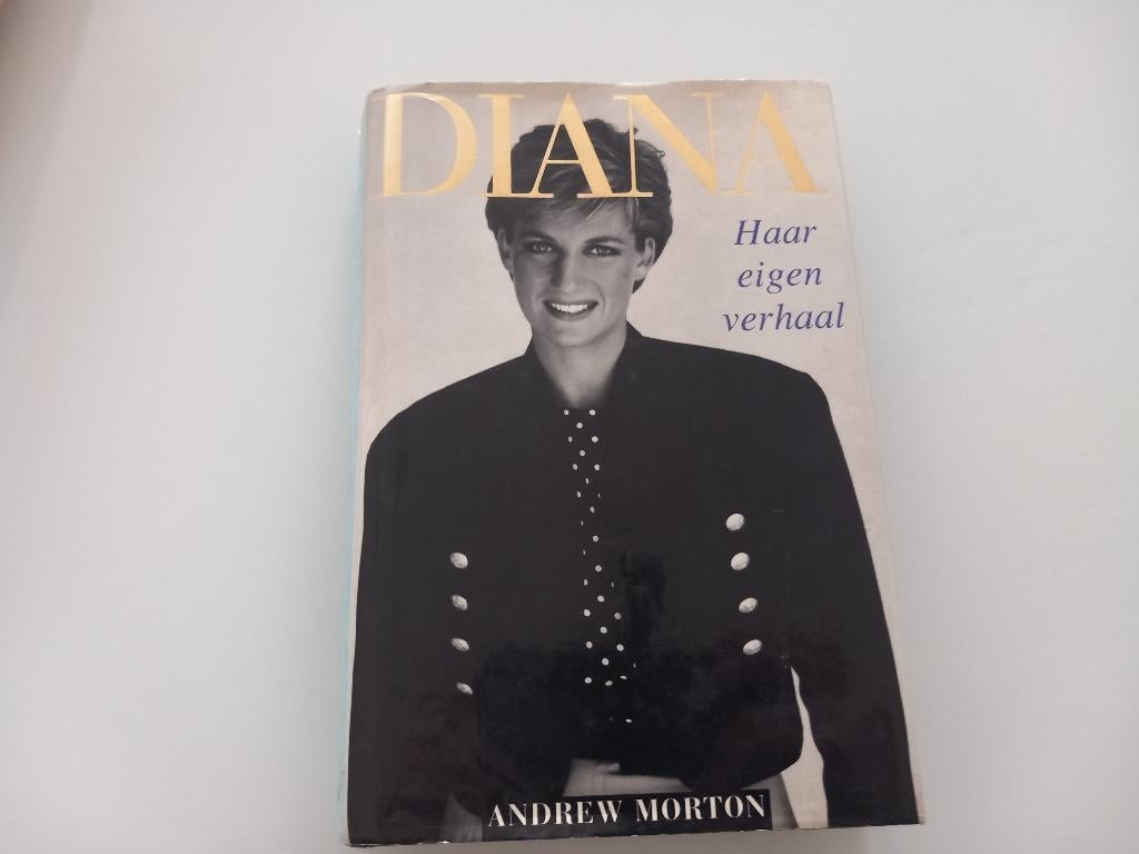 Livre Diana princesse de Galles famille royale d'Angleterre, Enlèvement ou Envoi, Magazine ou livre