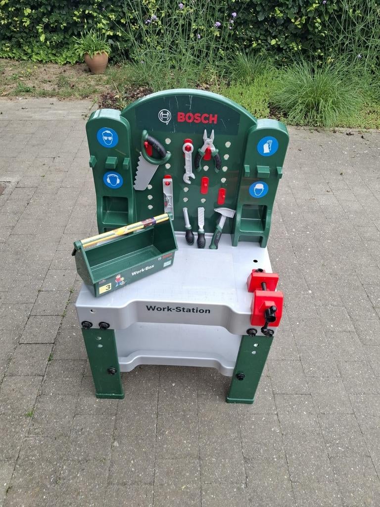 Kinderwerkbank bosch, met verschillende accesoires, Kinderen en Baby's, Ophalen, Gebruikt