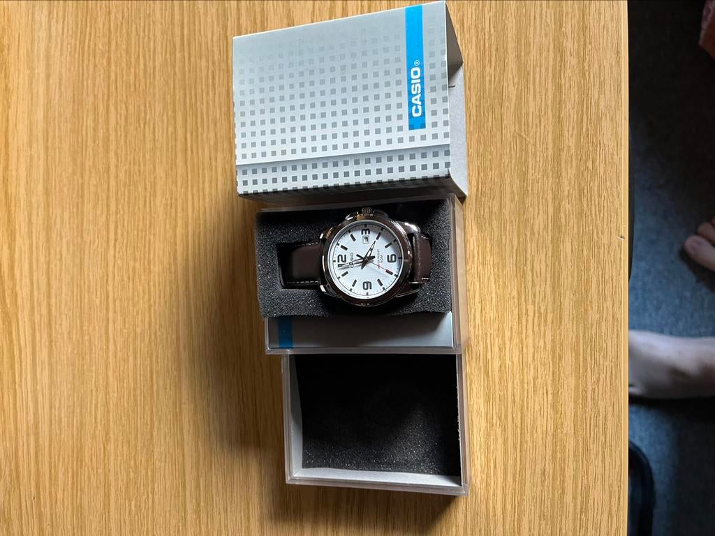 Casio uurwerk analoog, Ophalen, Casio, Leer, Staal