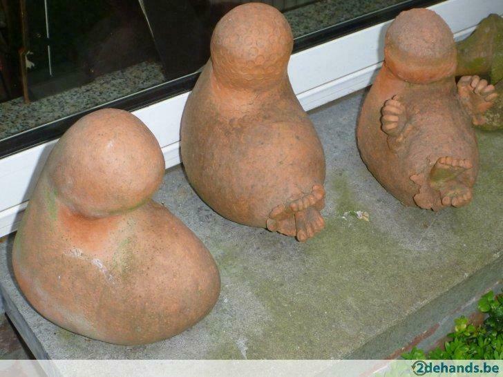 3 beeldjes ,De Geboorte,Gebakken aarde, Tuin en Terras, Ophalen, Gebruikt