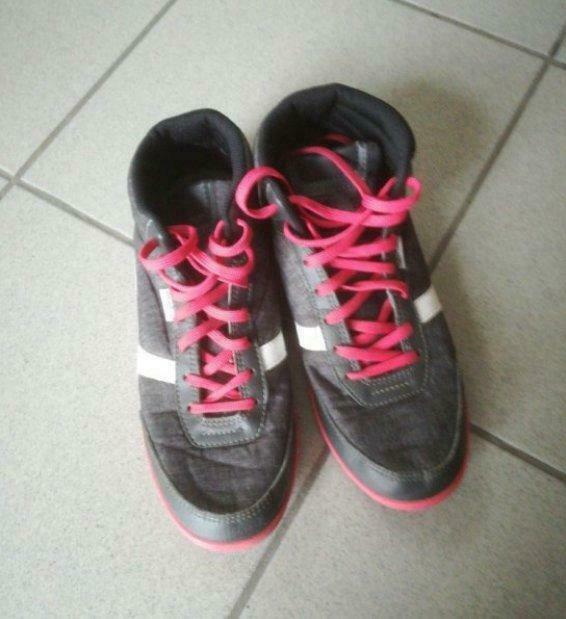 Damessportschoenen, Ophalen of Verzenden, Gedragen, Overige kleuren, Sportschoenen