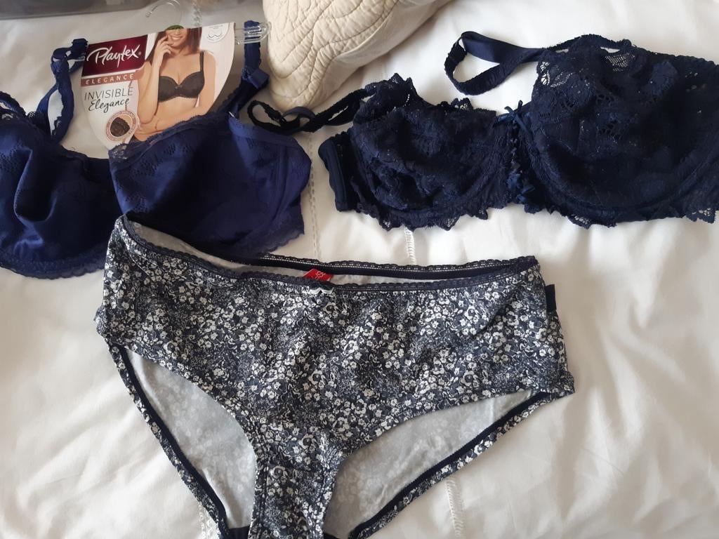 Allerlei ondergoed / lingerie  / topjes, Enlèvement ou Envoi