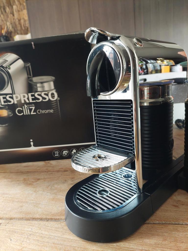 Nespresso Citiz & milk 19 bar., Elektronische apparatuur, Koffiezetapparaten, Ophalen, Zo goed als nieuw