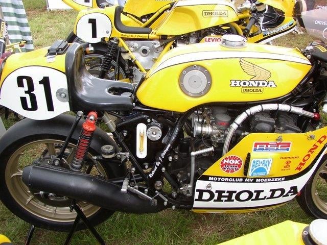 Honda dholda ensemble de course année 1970, Motoren, Ophalen, Gebruikt