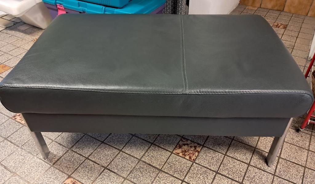 Pouf en cuir "Belform", Maison & Meubles, Comme neuf, Enlèvement, Rectangulaire, 75 à 100 cm