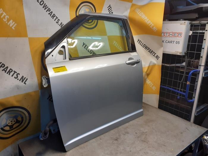 Portière 4portes avant gauche d'un Suzuki Swift (Z2S), -, 3 mois de garantie, Utilisé, Porte