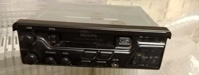Auto radio Philips RC102, Auto diversen, Autoradio's, Zo goed als nieuw, Ophalen of Verzenden