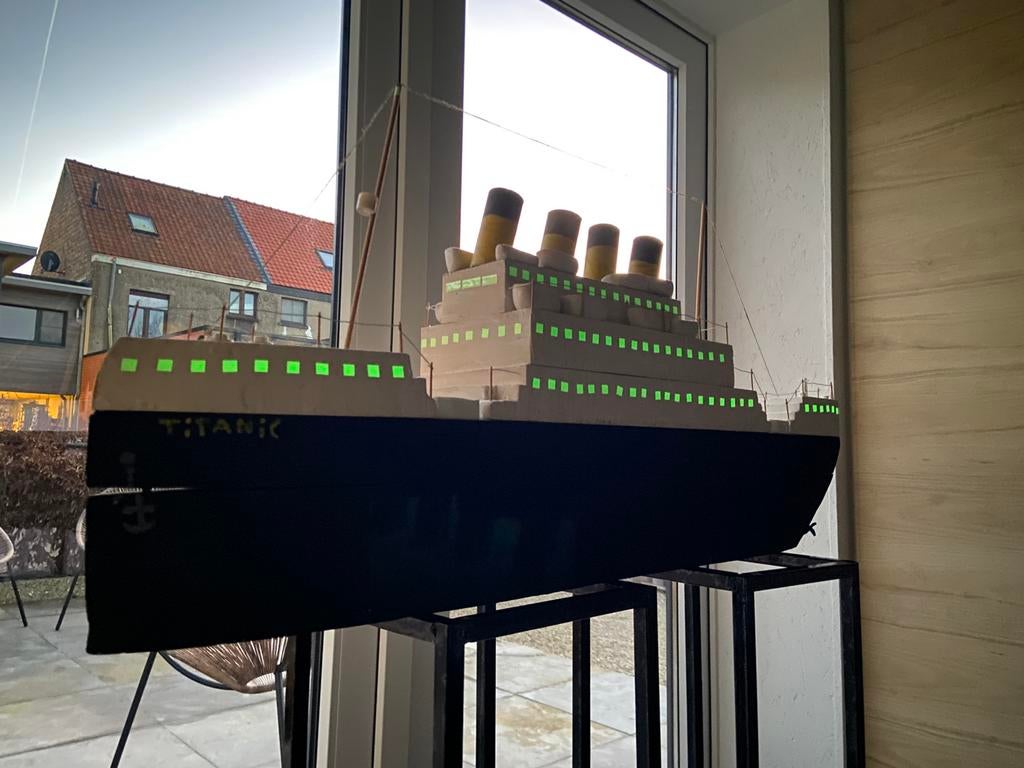 Replica Titanic, Ophalen, Zo goed als nieuw
