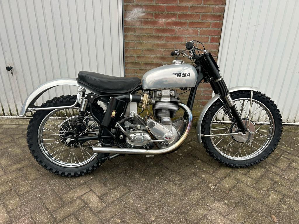 Bsa goldstar motor oldtimer uniek