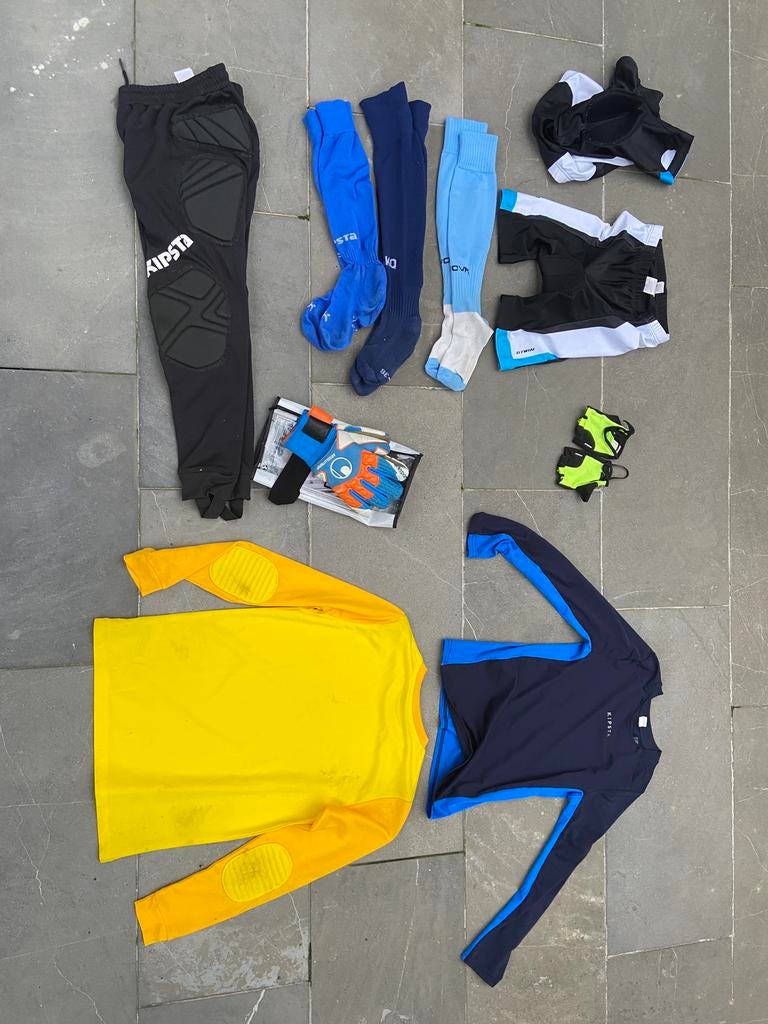 Pakket sportkledij voor kind tussen 6 en 12 jaar, Ophalen, Zo goed als nieuw, Jongen