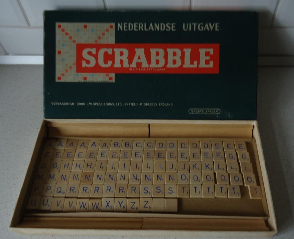Vintage Scrabble van Spears Games in prima staat., Hobby & Loisirs créatifs, Jeux de société | Jeux de plateau, Utilisé, 1 ou 2 joueurs