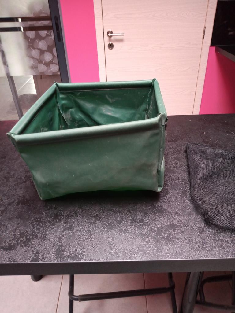 Bassine de camping pliante