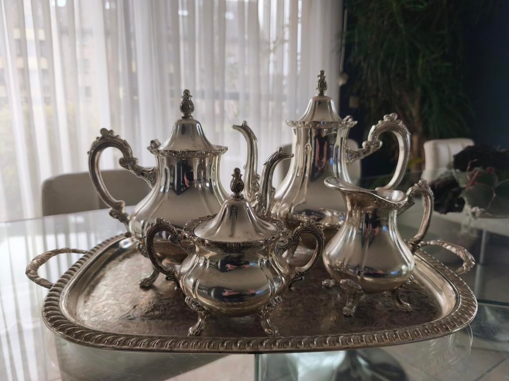 Koffie en thee servies verzilverd, Ophalen