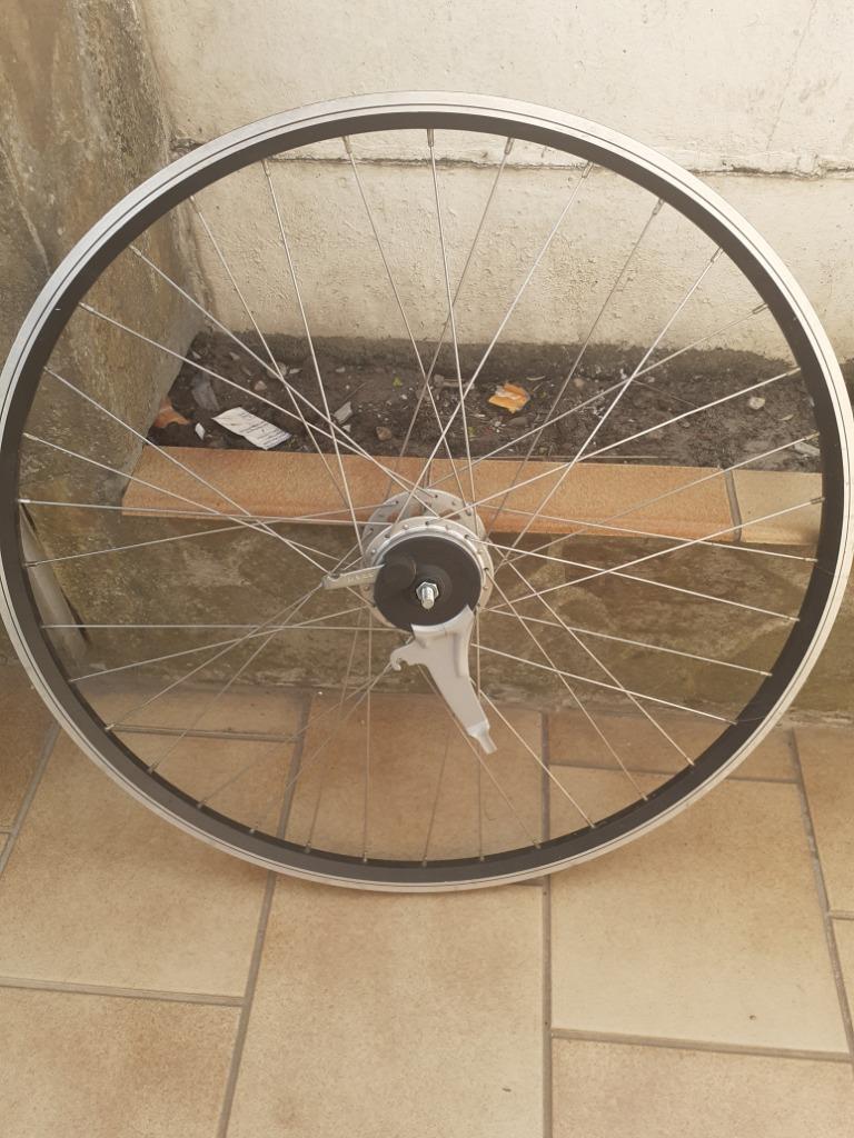 2 Auminium fietsvoorwielen en andere fiets onderdelen, Fietsen en Brommers, Fietsonderdelen, Ophalen, Gebruikt, Zadel, Aluminium