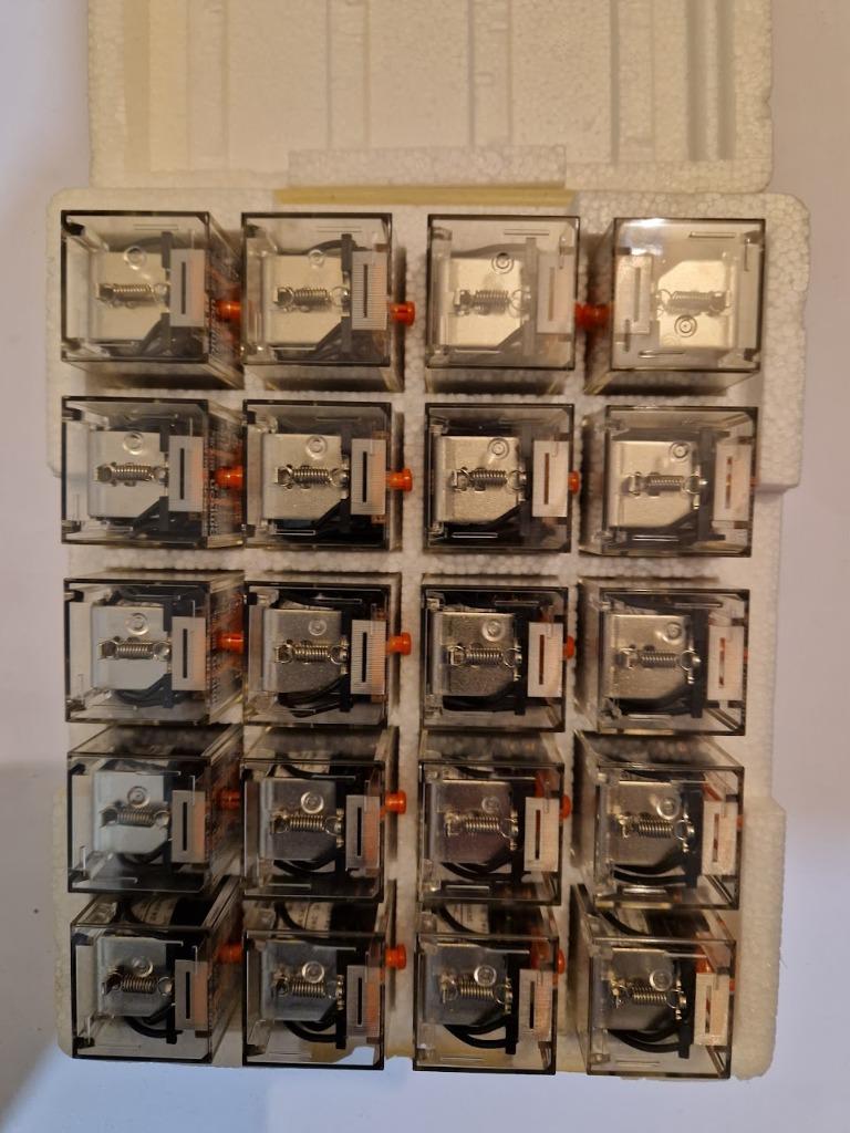 Omron relais MK3P5-S, Ophalen of Verzenden, Nieuw