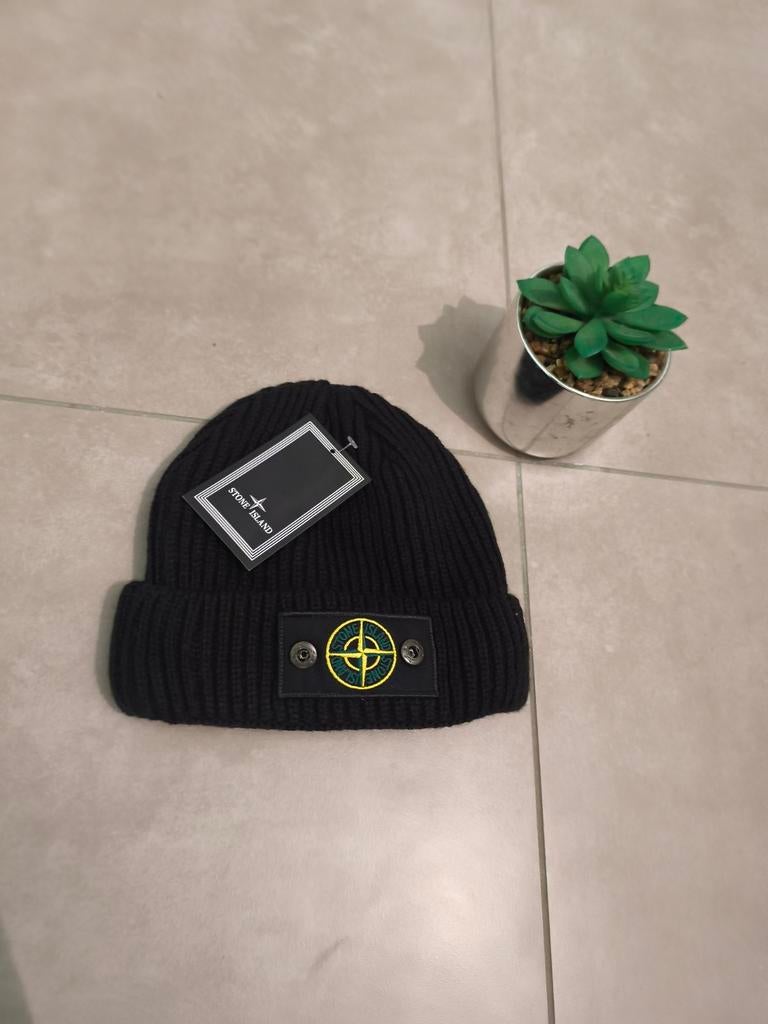 Bonnet noir Stone Island., Neuf, Stone island, Enlèvement ou Envoi, Autres tailles