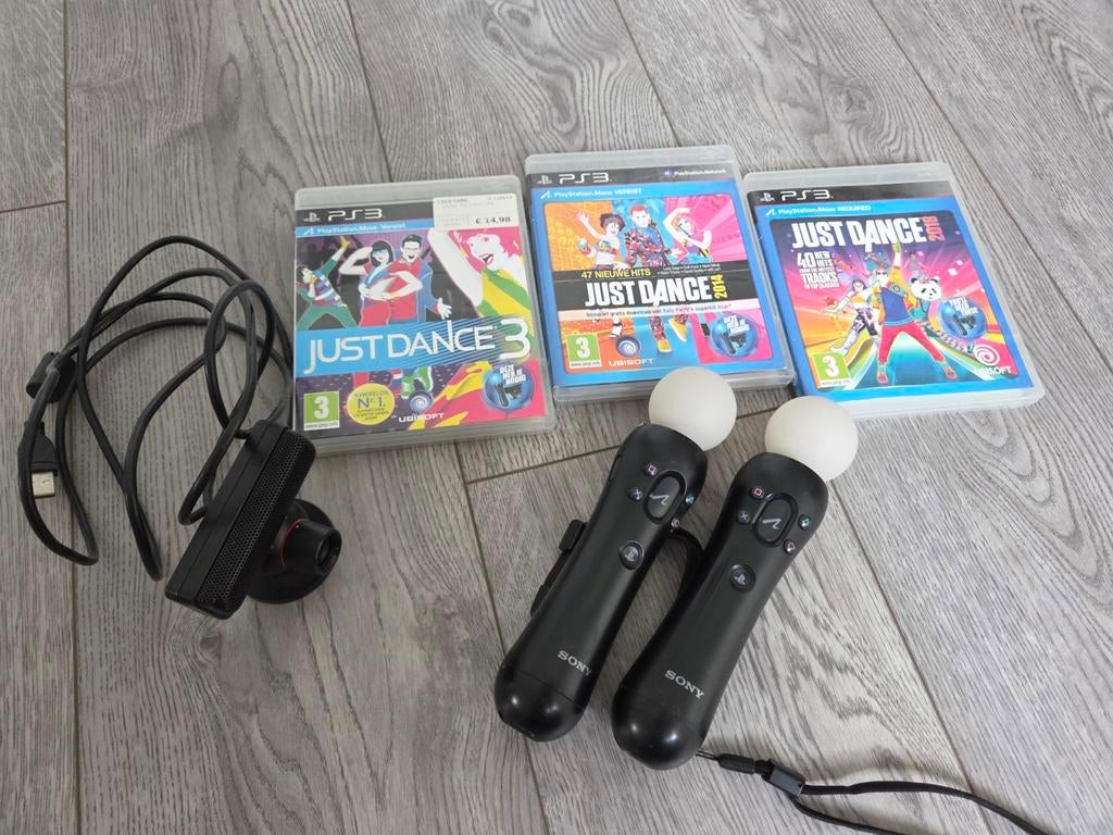 PS3 eye camera move controllers en 3 just dance games, Ophalen of Verzenden, Gebruikt, Microfoon(s)