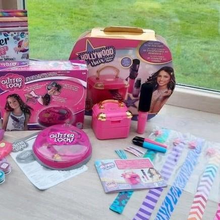 2 sets om het haar te versieren, Ophalen of Verzenden, Gebruikt