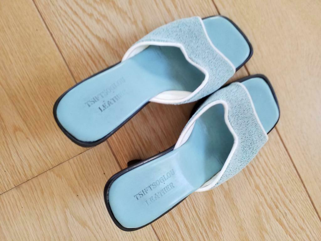 Chaussons à talons hauts avec pierres pailletées, Enlèvement ou Envoi, Chaussures à haut talons, Comme neuf, Bleu
