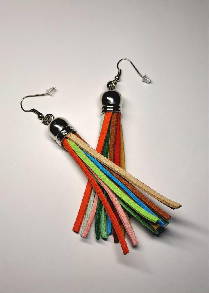 Boucles d'oreilles faites main, empiècement en argent, daim, Bijoux, Sacs & Beauté, Boucles d'oreilles, Neuf, Autres couleurs