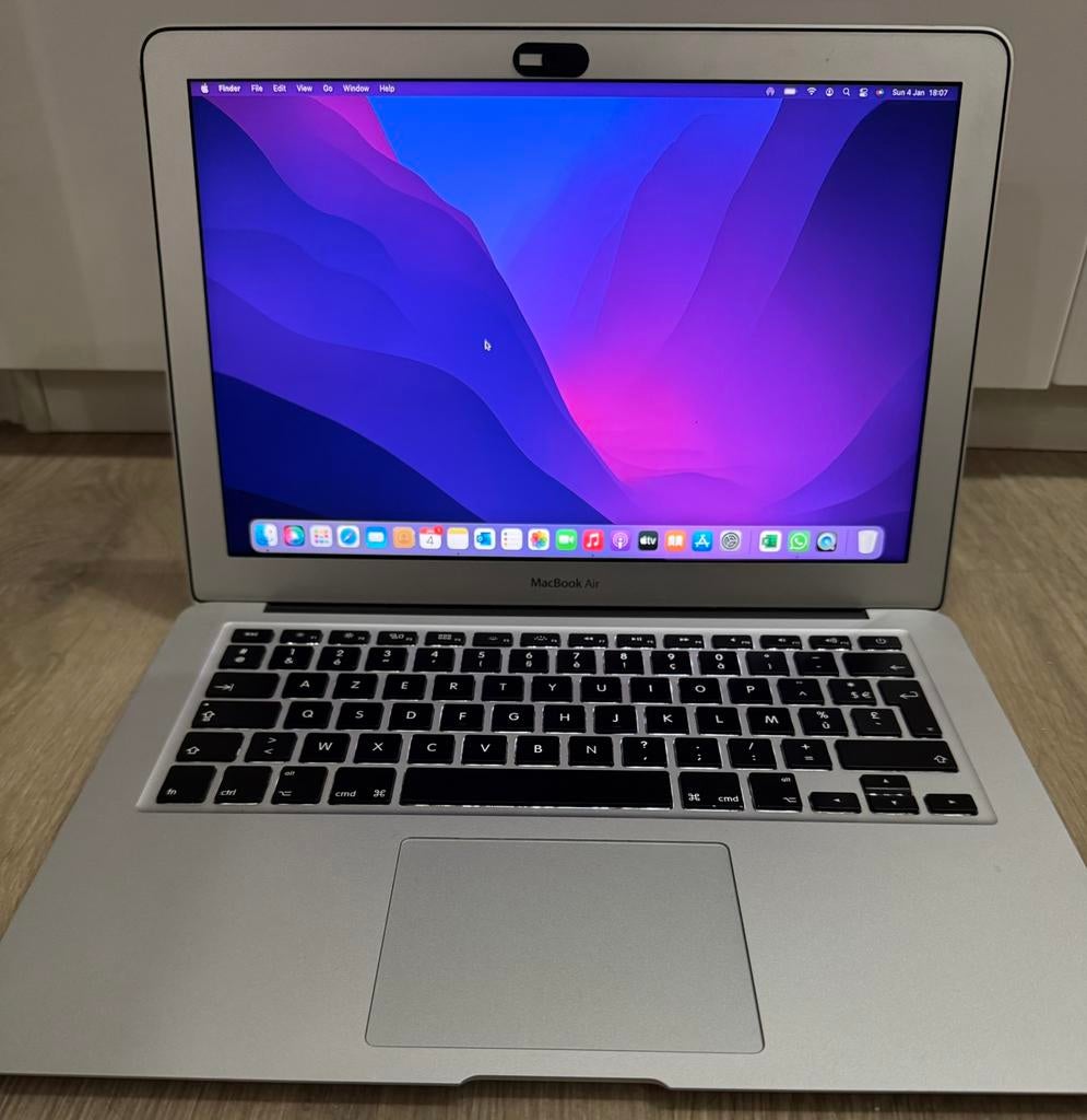 MacBook, toetsenbord, scherm, muis en docking station, Gebruikt, 8 GB, 13 inch, Ophalen of Verzenden