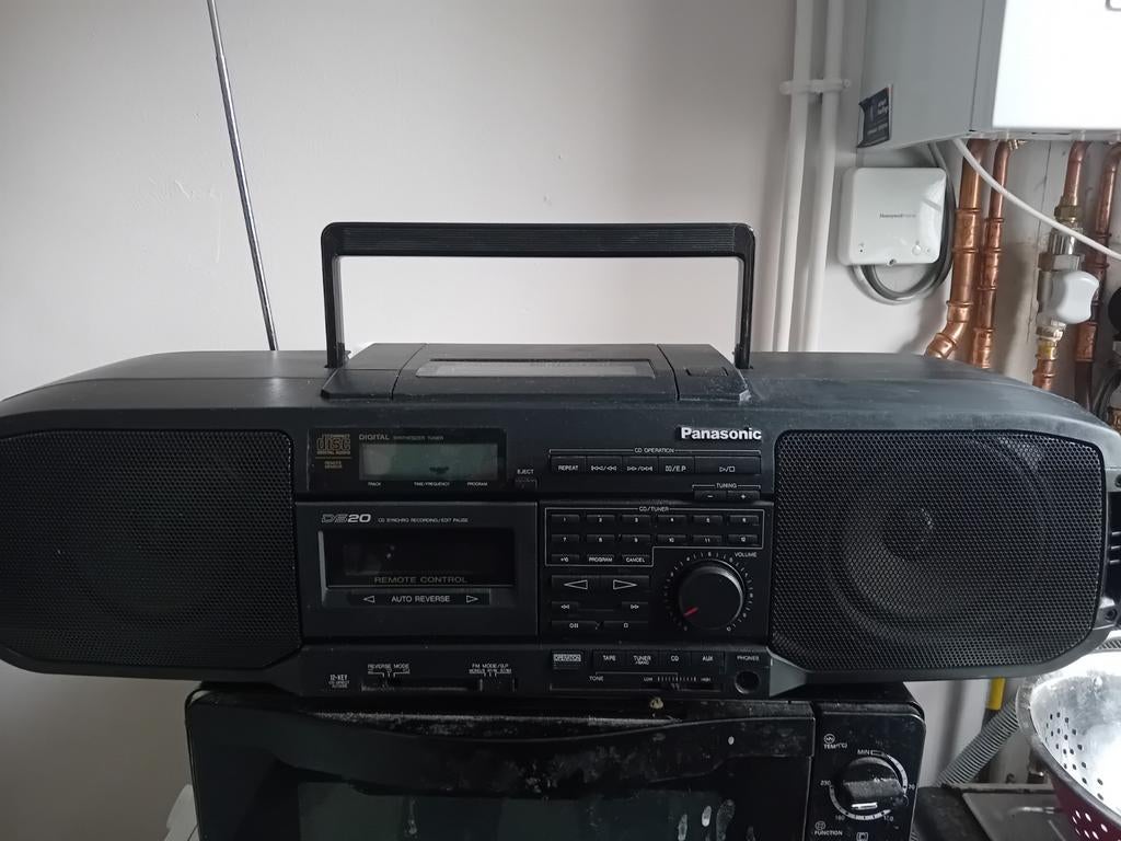Ancienne radio portable, Enlèvement ou Envoi, Utilisé, Radio, Avec lecteur de CD