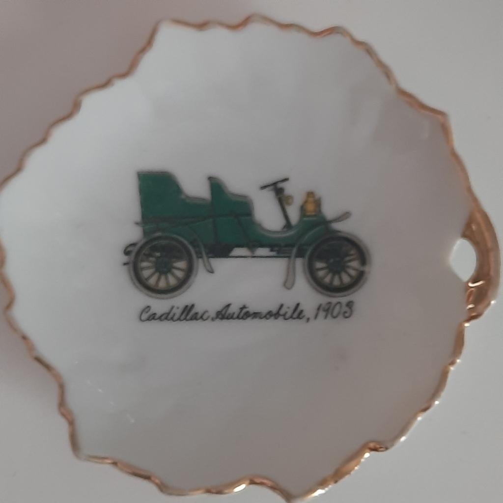 PETIT PANNEAU SUSPENDU EN PORCELAINE VINTAGE AVEC MINUTERIE, Enlèvement, Comme neuf, Porcelaine, Assiette ou Plat